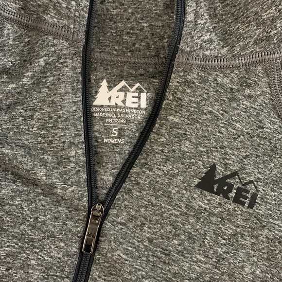 REI lightweight half zip base layer pullover long sleeved grey - Picture 8 of 9